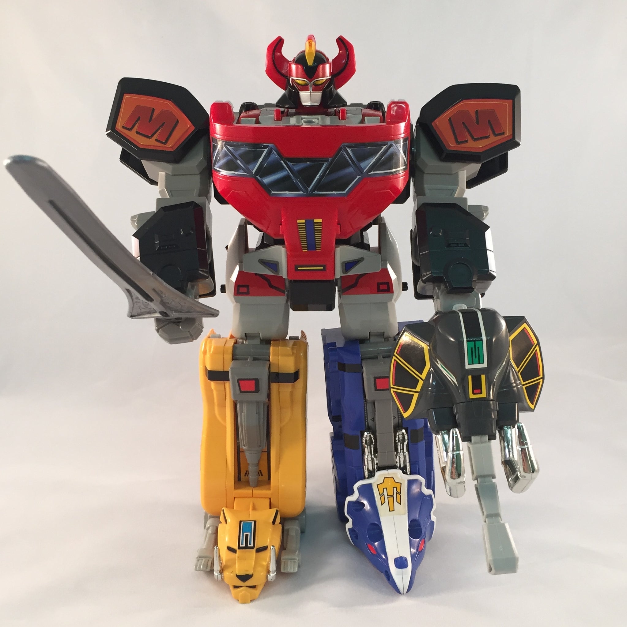 Bandai 1993 Mighty Morphin Power Rangers Deluxe Megazord – Angel Grove