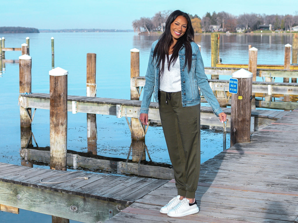 Tall Women's Sweatpants and Joggers – Where to Look + Tips!