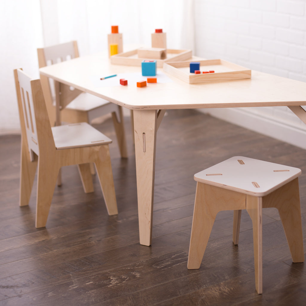 Round Table for Montessori Homes and Preschools. Great for weaning. – RAD  Children's Furniture