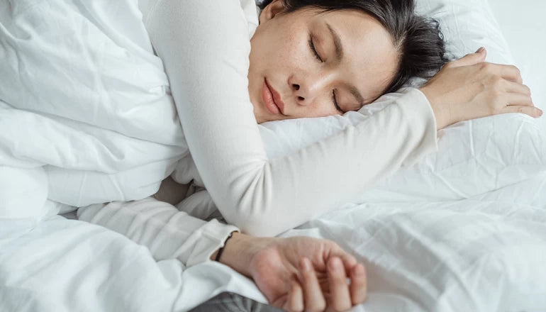 Try to get 7–8 hours of good sleep each night to keep cravings