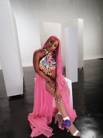 Yemi Alade Porno - Yemi Alade Looking Pinky Flashy in Randivie Down Town Purple Heels