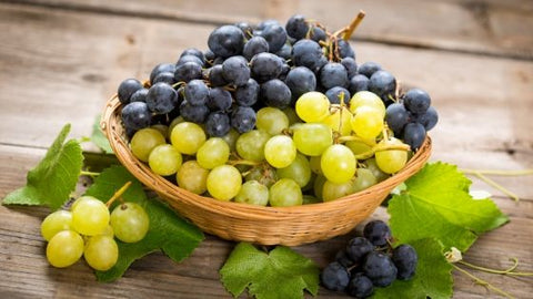 bowl of grapes