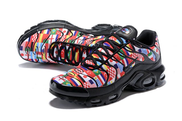 nike tn air max plus international flag