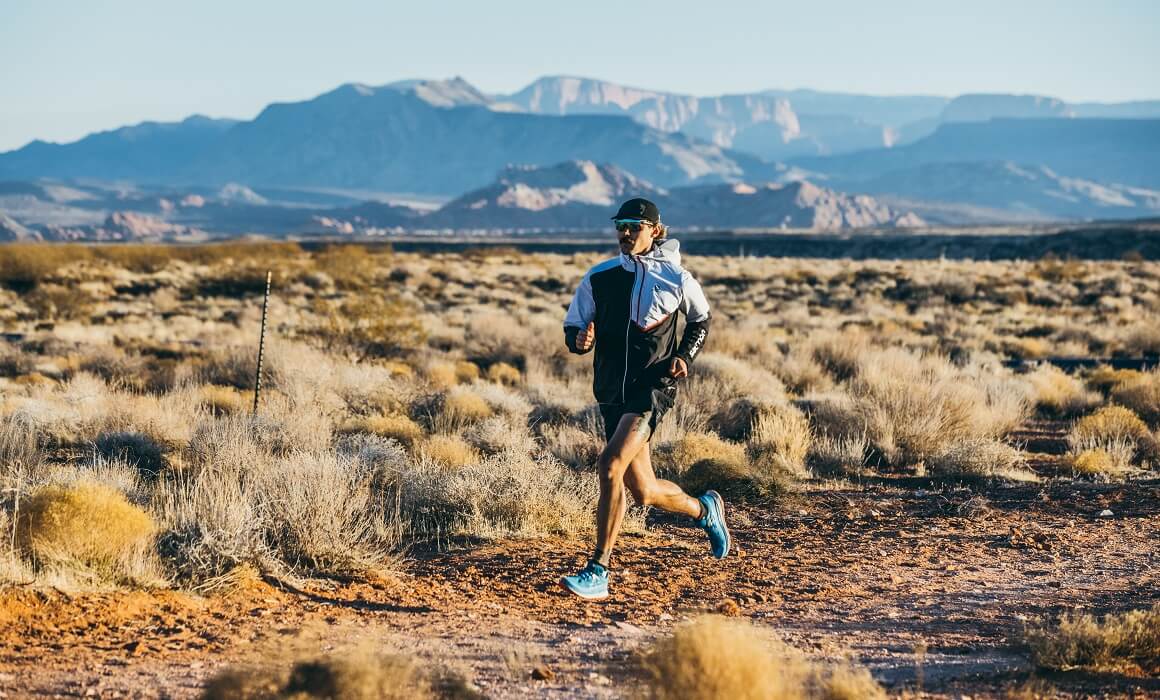 What is the difference between hiking and trail running?