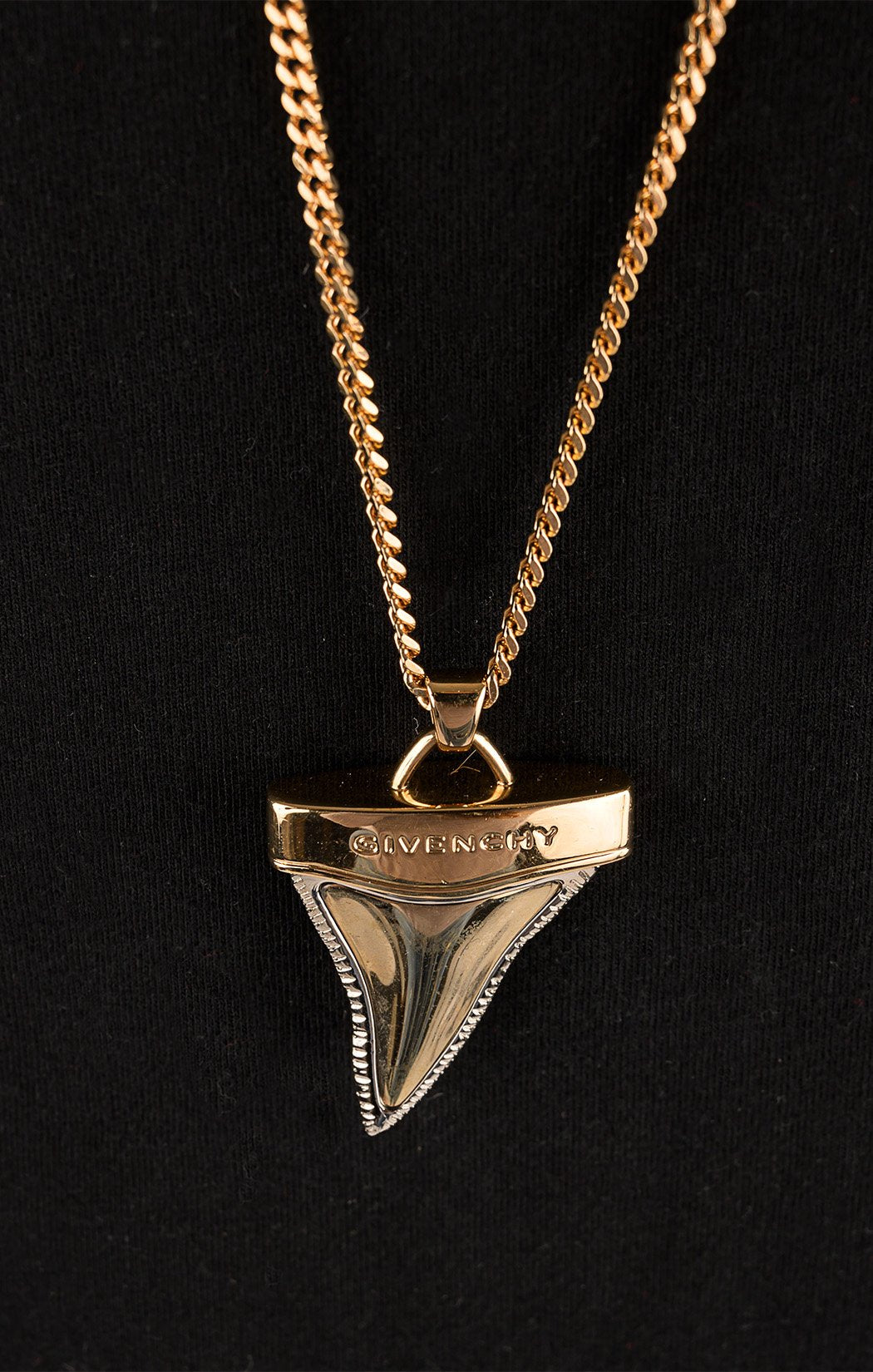 givenchy necklace