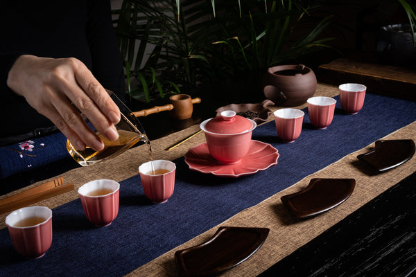 Rose Bush Travel Tea Set With Easy Gaiwan and Cups — Yunnan