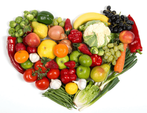 groenten en fruit in de vorm van een hartje