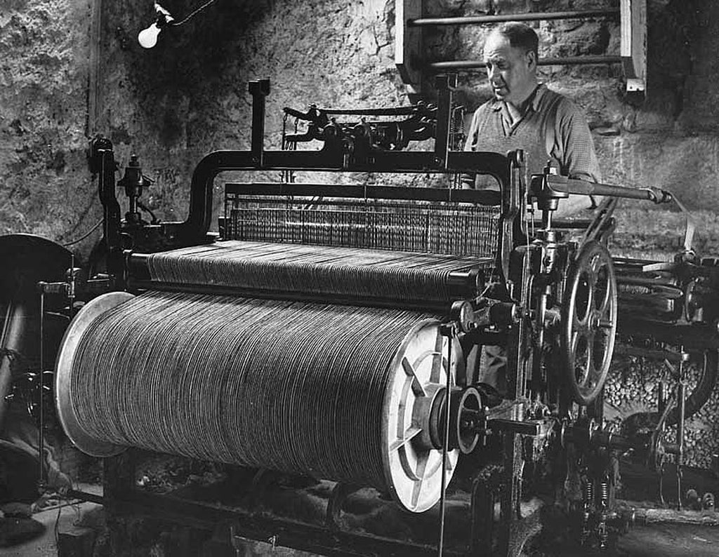 The single-width Hattersley Mk.1, once the Harris Tweed weaver's workhorse.