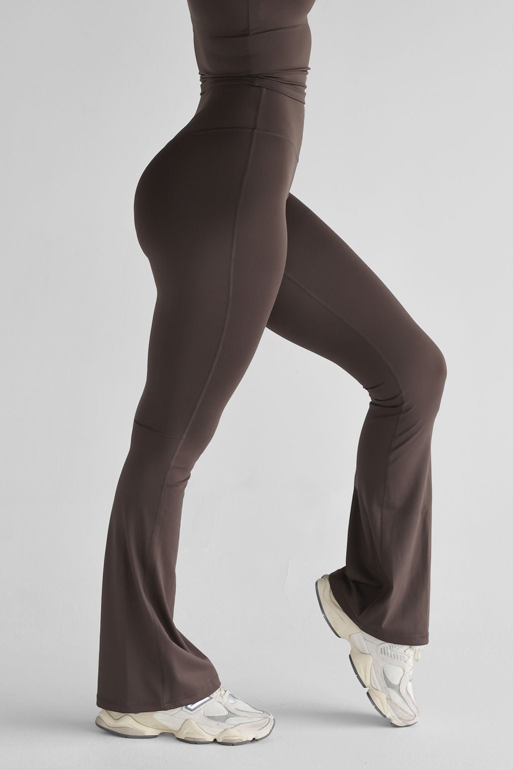 Cozy Pocketed Flare Leggings in Charcoal
