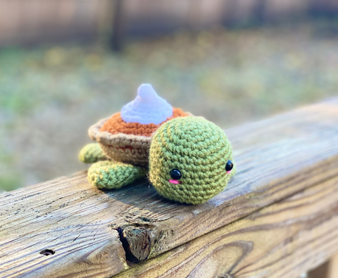 Amigurumi Pumpkin Pie Turtle – Crochet Pattern