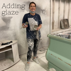 Adding glaze to the bed