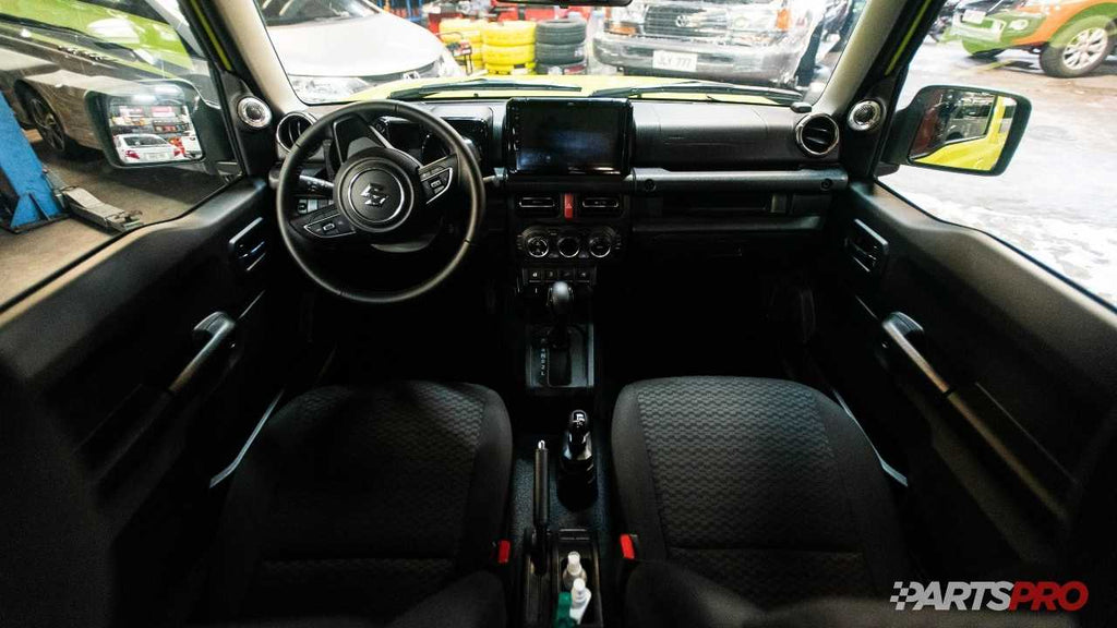 Front Console on Suzuki Jimny Roadrunner