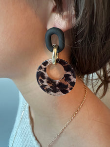 Leopard acrylic round earrings