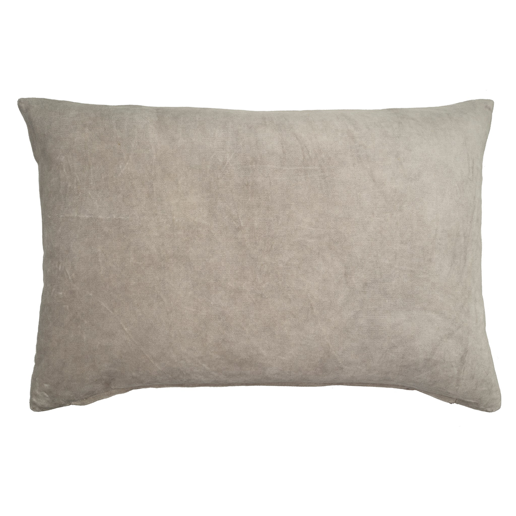 Indaba - Fawn Vera Velvet Pillow 16x24 – Urban Nest