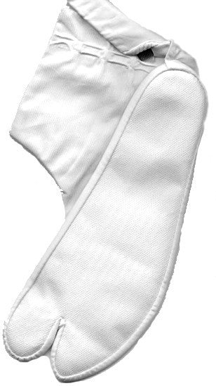 Traditional Japanese Style Black and White Cotton Tabi Socks