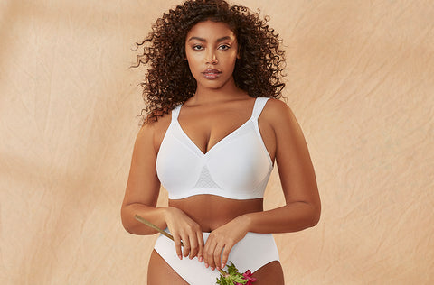 How To Choose A Wireless Bra For Large Breasts - ParfaitLingerie.com - Blog