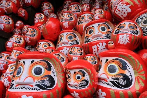 Diving into 2024 with Daruma: New Year’s Goal Setting in Japan