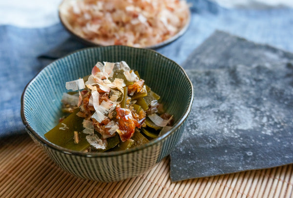 SUPER CRUNCHY Japanese style Seaweed (Kombu) Salad Recipe 