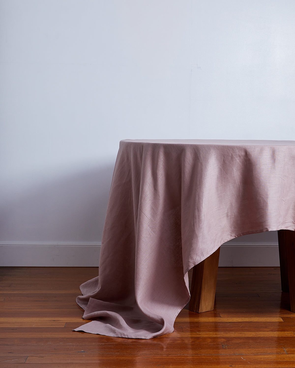 Image of Lavender 100% Linen Tablecloth