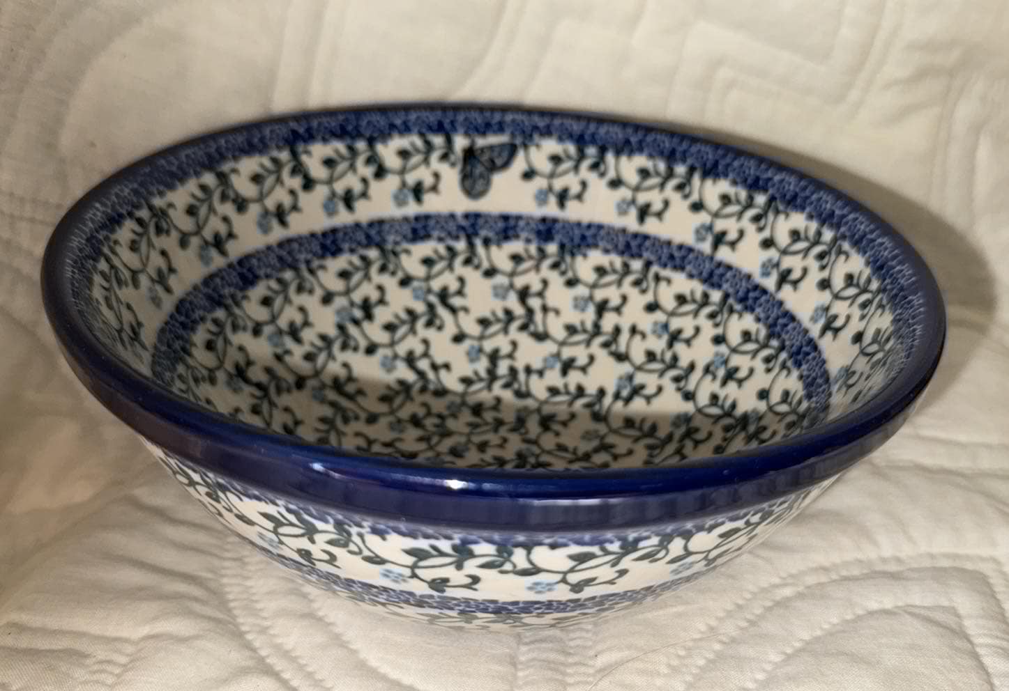 Tiny Vines with Butterfly Mixing Bowl - Shape: 057 - Pattern: Tiny Vines with Butterfly (1934)