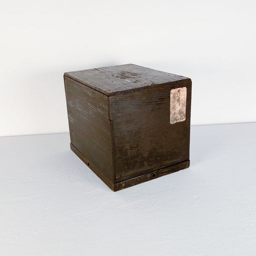 Birch Painted Small Storage Box — Antique & Art Exchange
