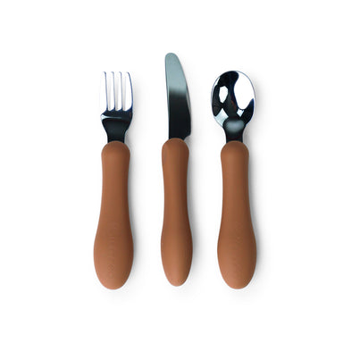 https://cdn.shopify.com/s/files/1/0068/2088/8661/files/silicone_stainless_silica_soft_fork_spoon_knife_utensils_cutlery_kids_toddler_babies_mks_miminoo_taupe_1_384x384.jpg?v=1691868941