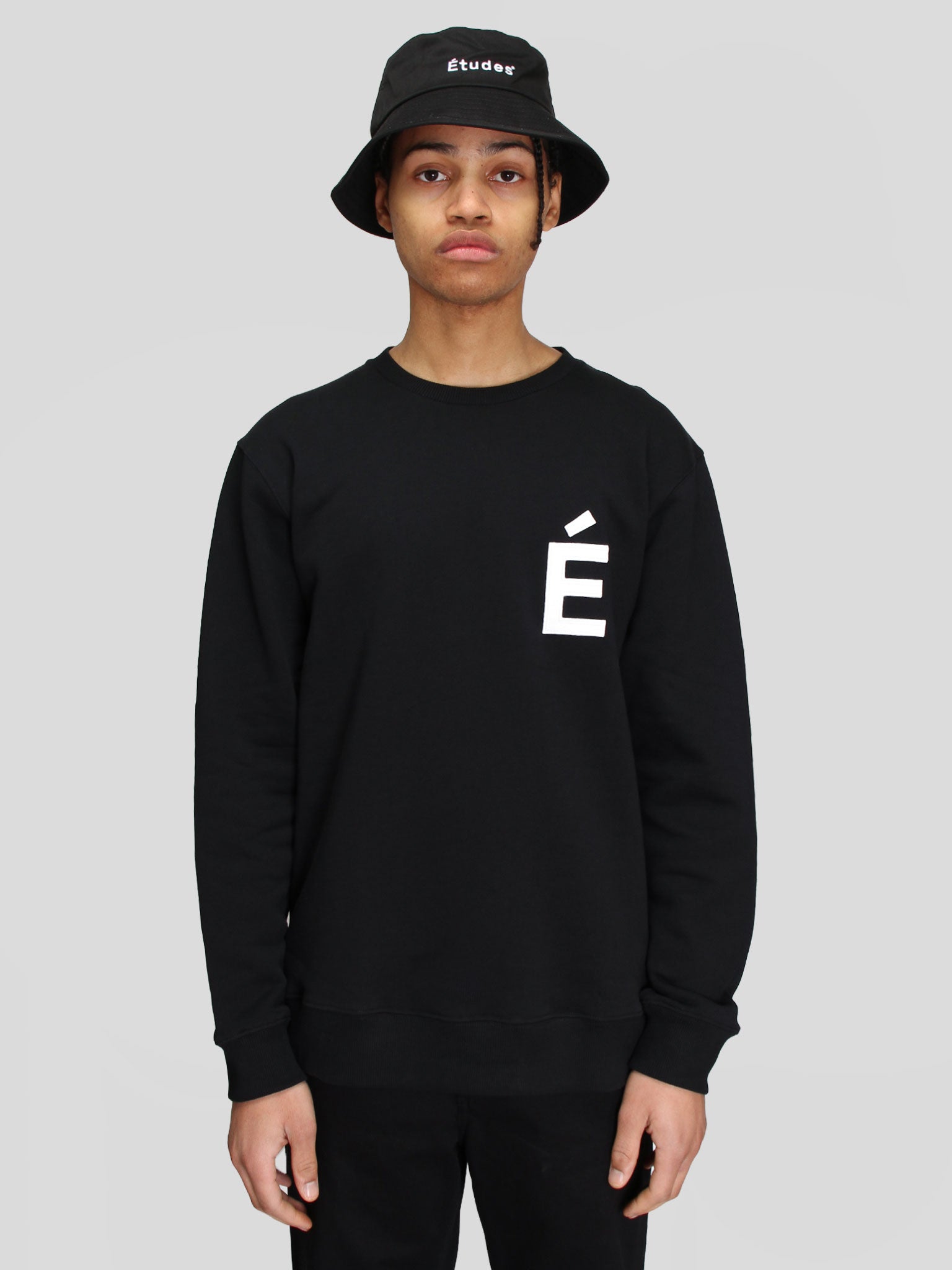 ETUDES STUDIO PATCH STORY SWEATSHIRT