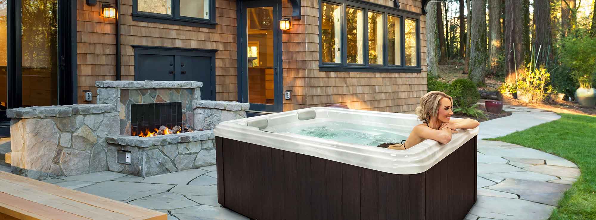 Garden Forsythia Spa & Hot Tub Lifestyle