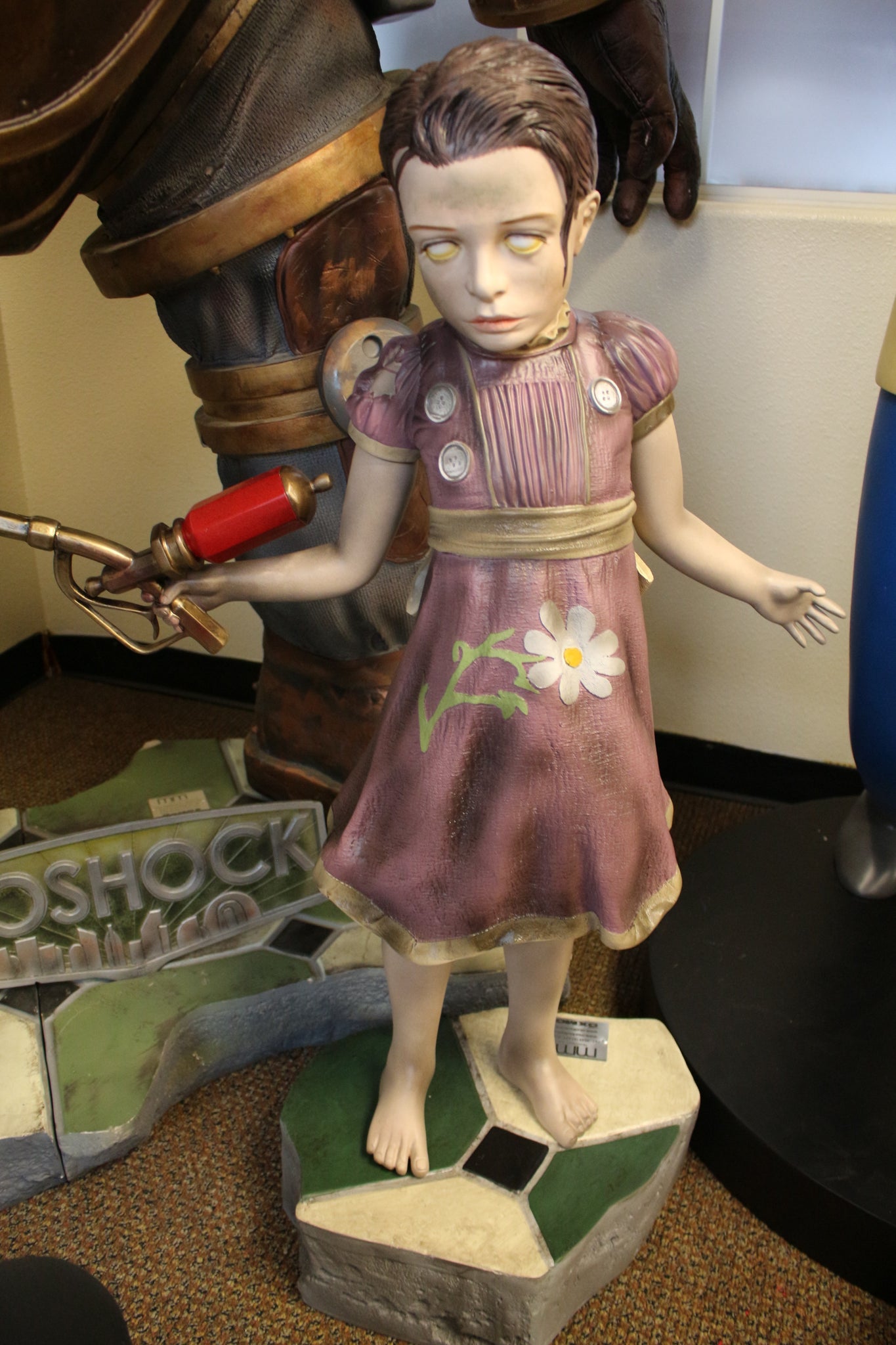 bioshock little sister statue