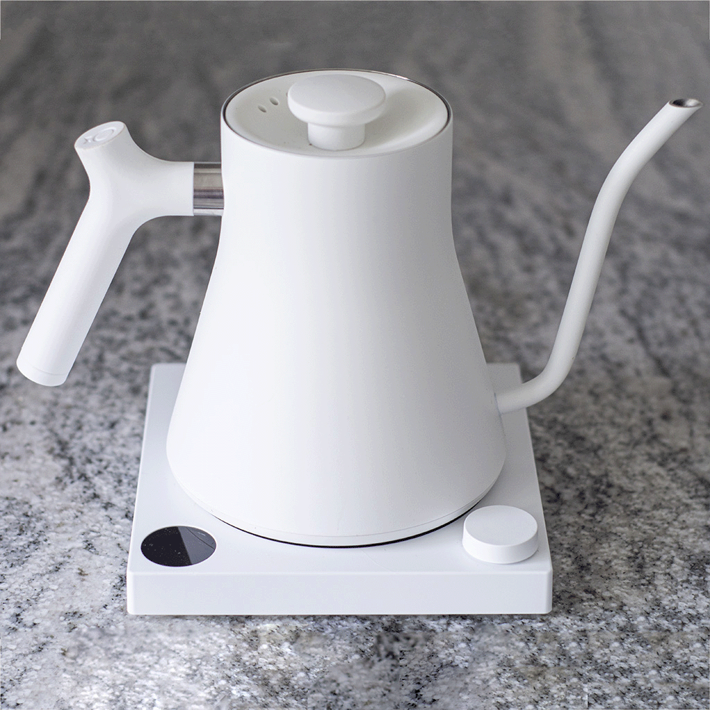 https://cdn.shopify.com/s/files/1/0068/3537/2105/products/Fellow-Stagg_EKG_Electric_Kettle-03.png?v=1662254296