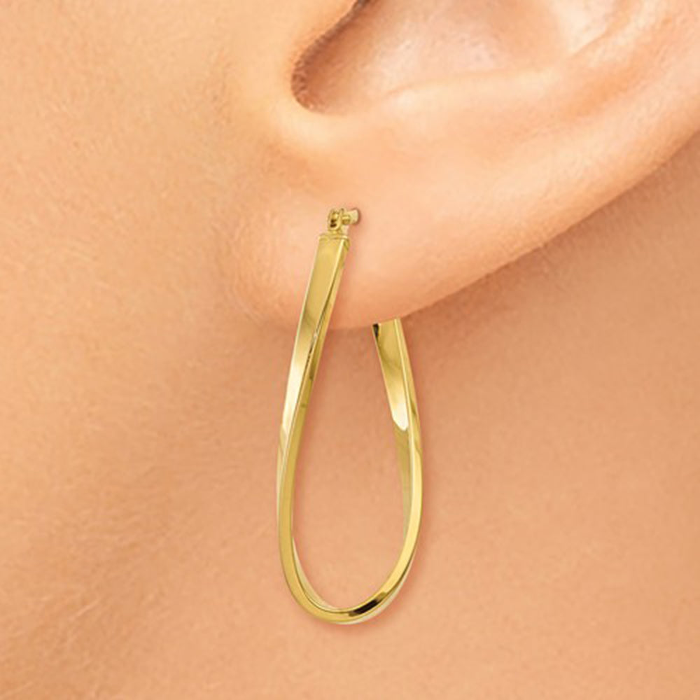 14k Yellow Gold Elegant Twisted Oval Hoop Earrings Looptyhoops 5095