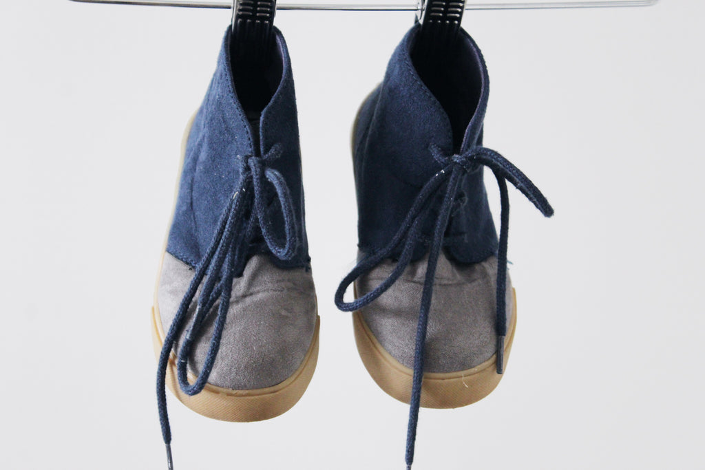 gap lace up boots