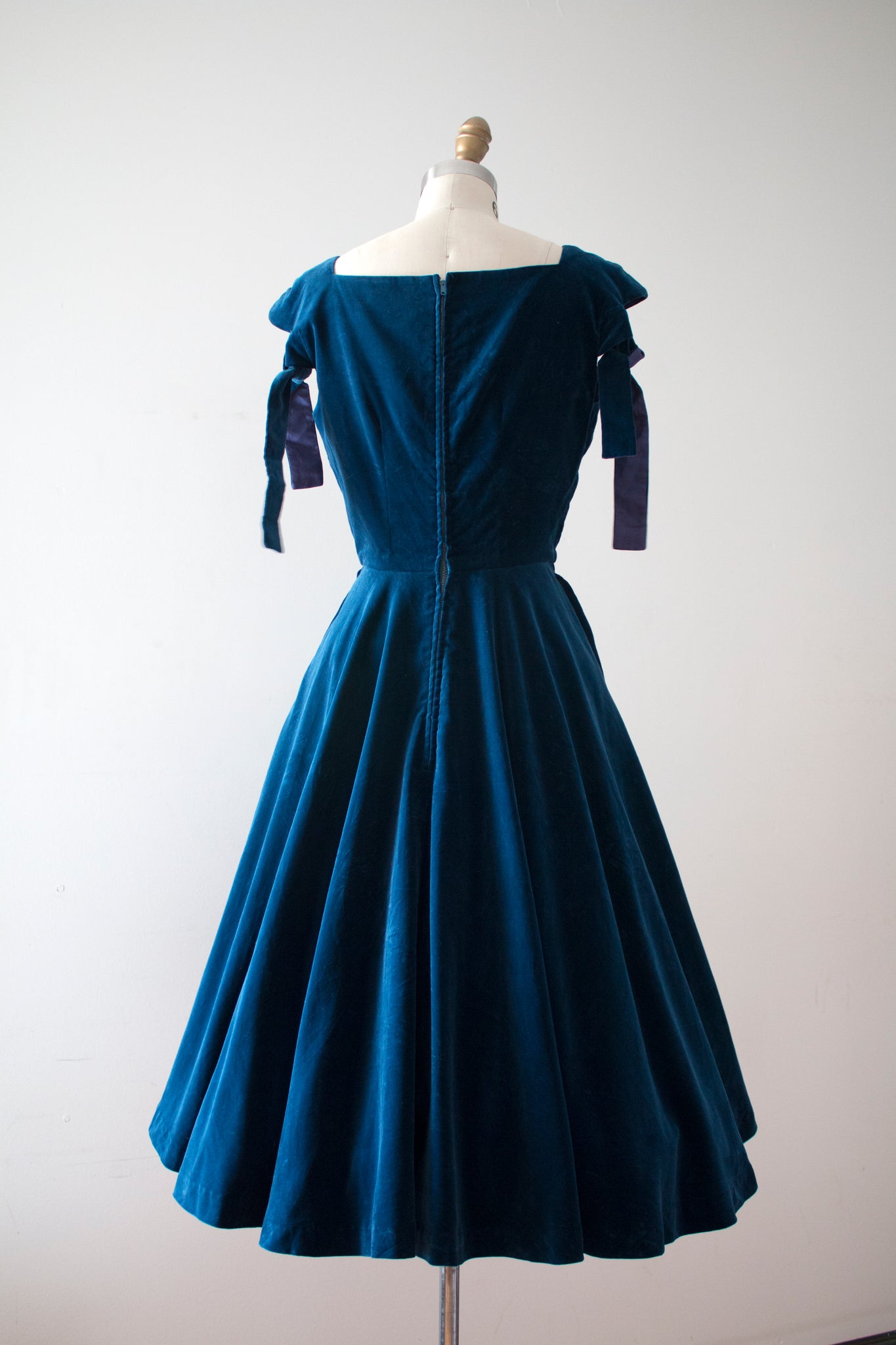 1950s velvet dress