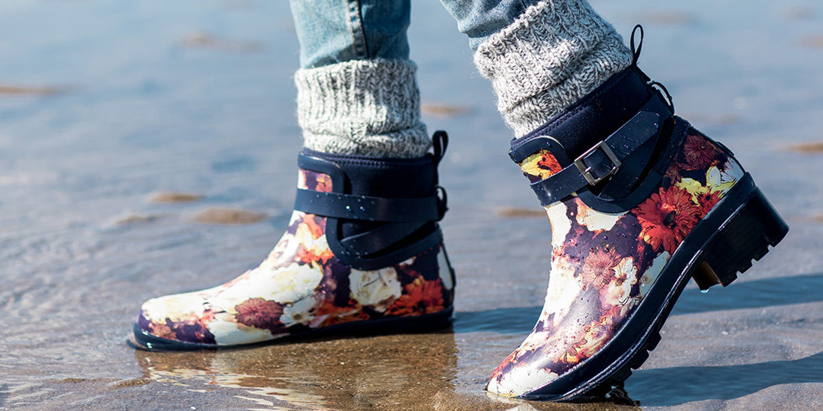 Womens-Liberty-Rubber-Ankle-Boots-Navy-Floral-Print