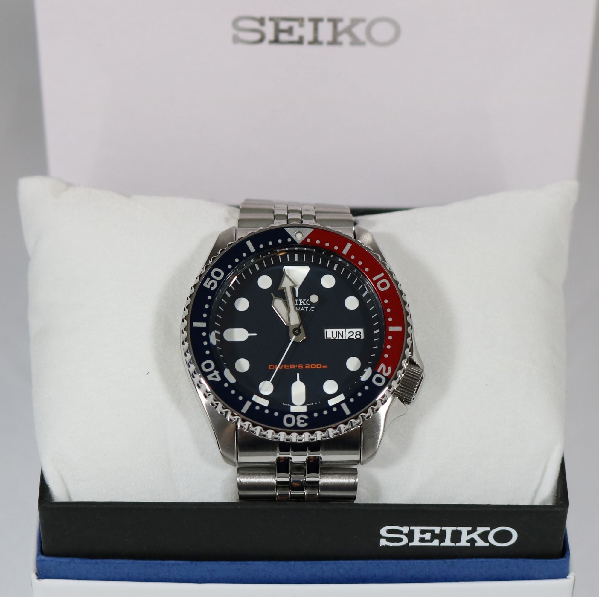 Seiko Men's Automatic Diver's 200M Jubilee Bracelet Stainless Steel Me –  Chronobuy