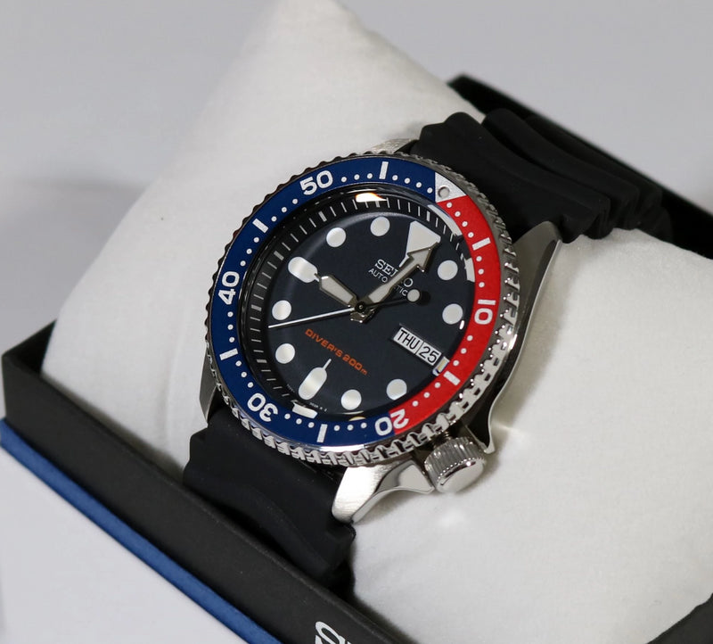 Seiko Automatic Blue Red Rubber Strap 200m Scuba Diver Mens' Watch SKX –  Chronobuy