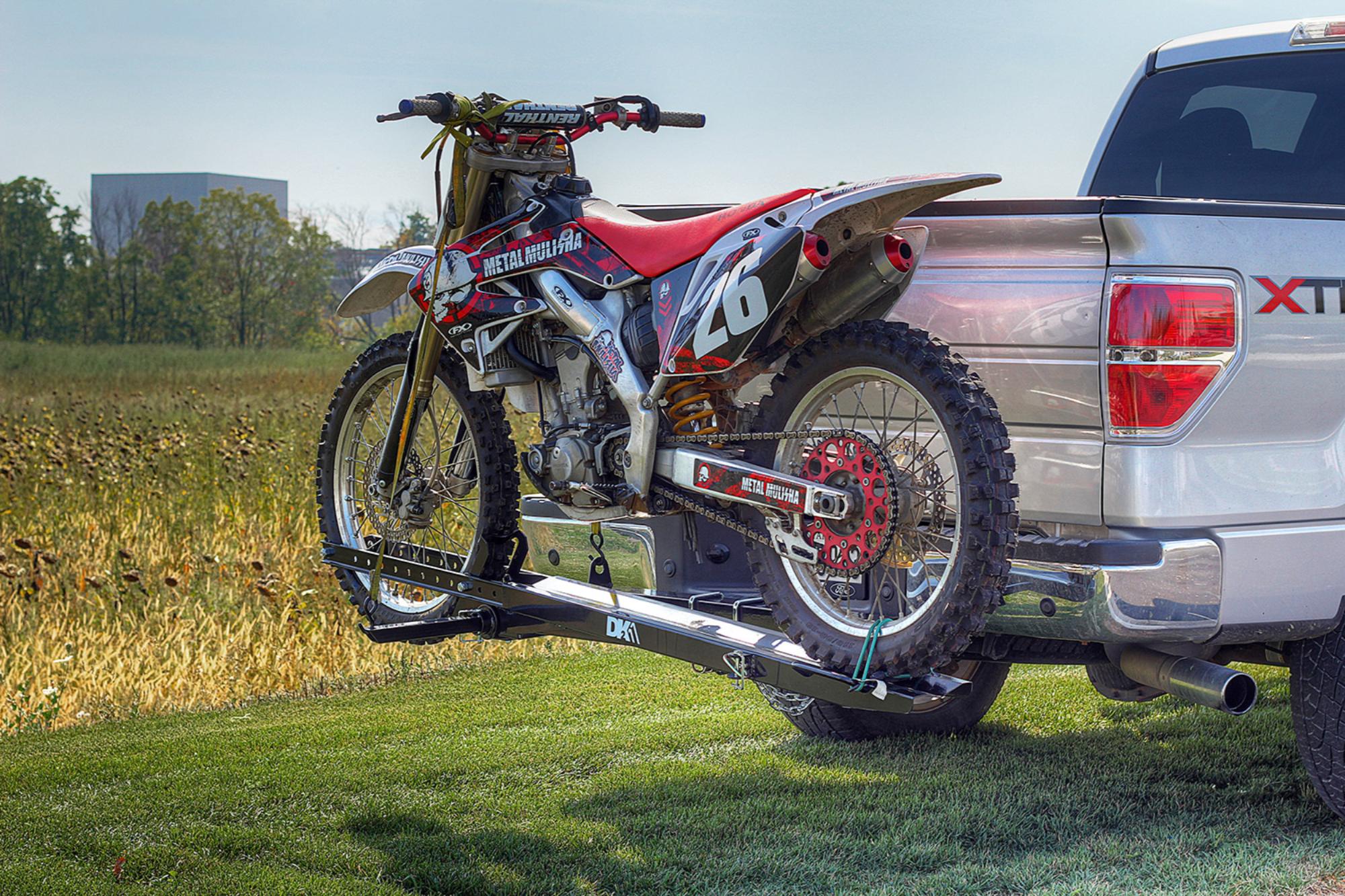 Hitch Mounted Motorcycle Carrier- TMC201 – MacPower Group Inc