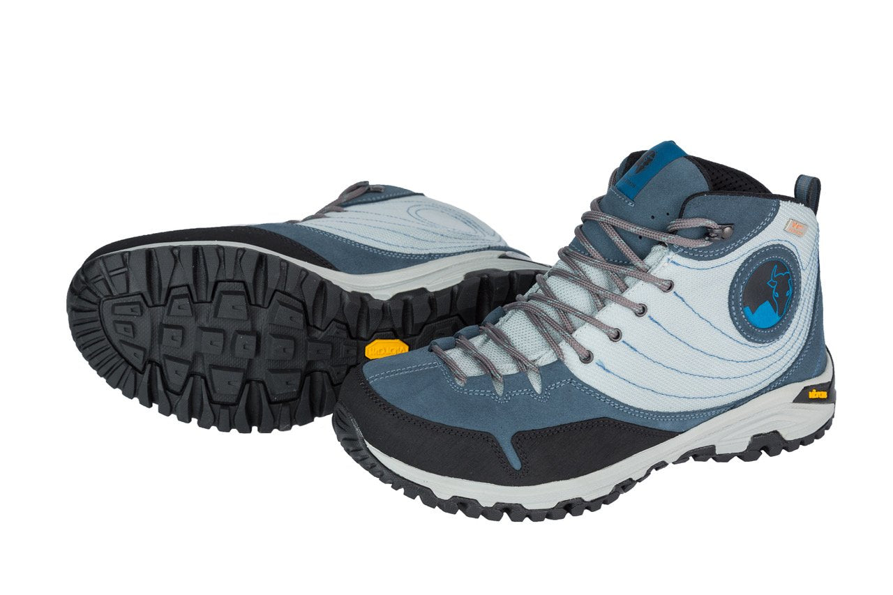 lightweight waterproof walking shoes mens