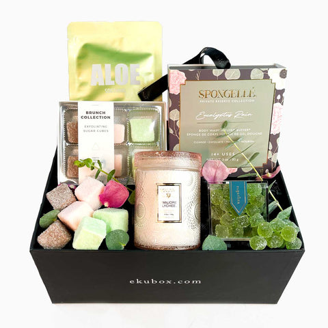 This spa gift set is the perfect way to indulge in a little self-care and celebrate those small moments of peace and tranquility that we all need.
