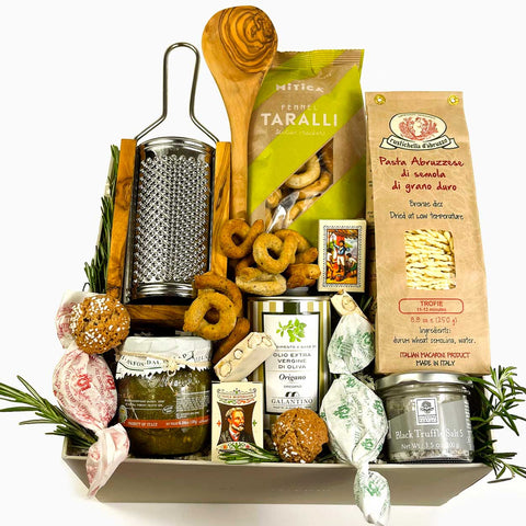 Fill their kitchen with Italian delicacies and olive wood kitchen accessories with our Taste of Italy Gourmet gift box - ekuBOX