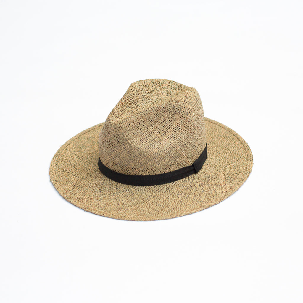 wide brim desert hat