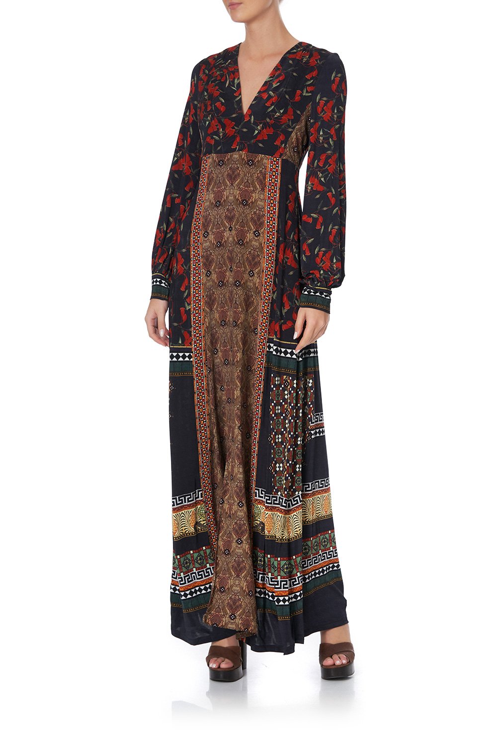 V NECK JERSEY DRESS WITH TUCK DETAIL PAVED IN PAISLEY – CAMILLA