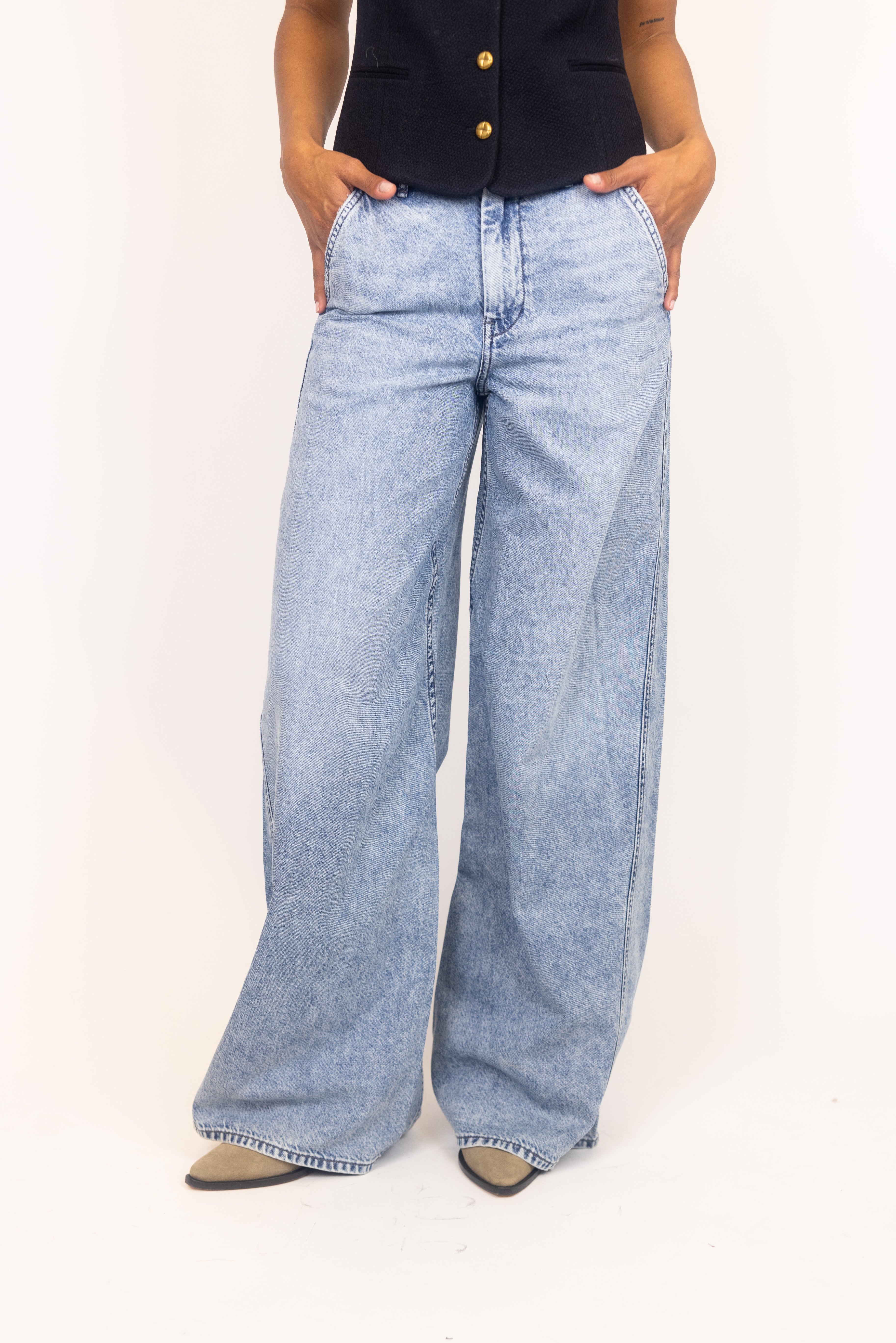Featherweight Tailored Sofie Full Length