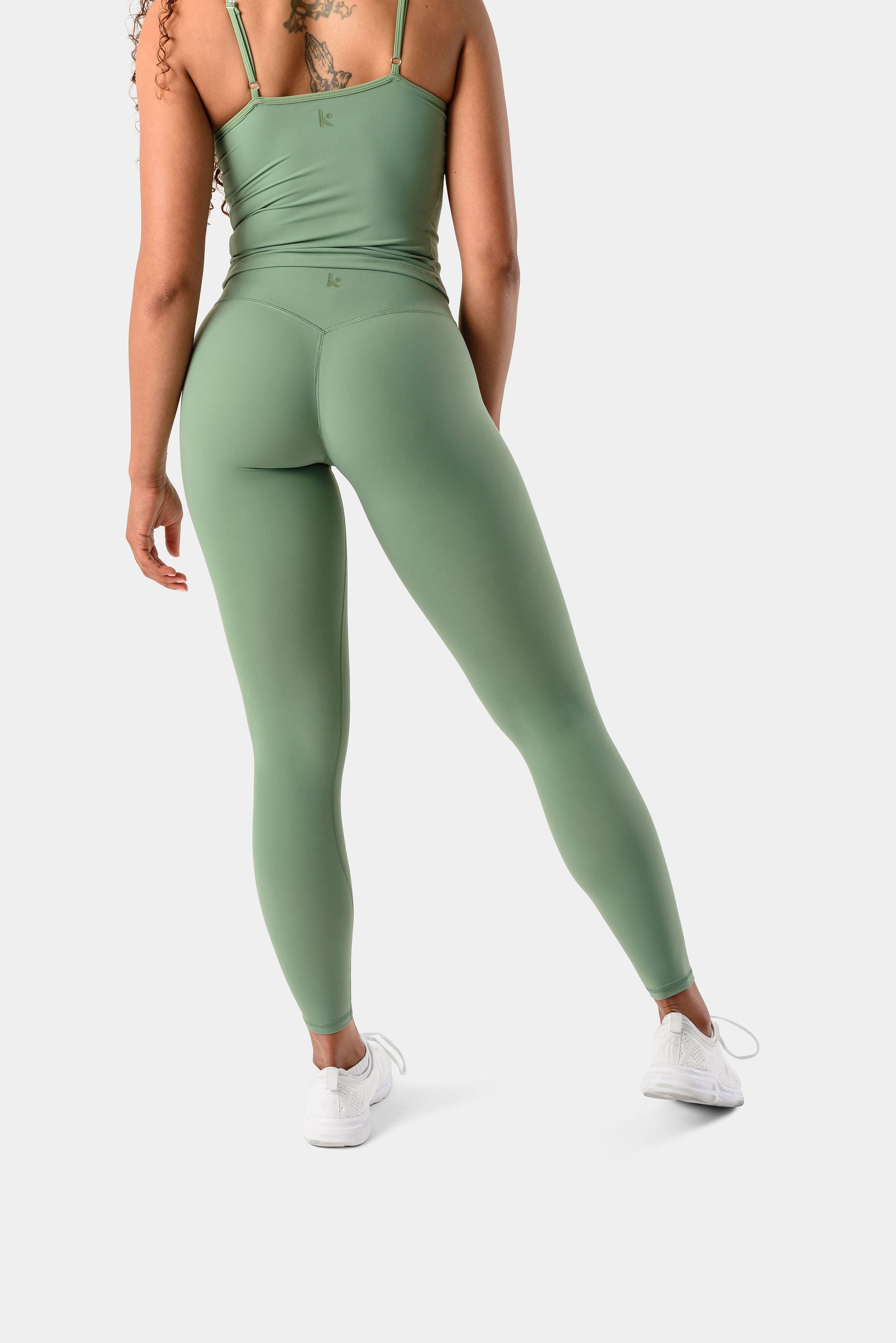 Ultra Light Beam Leggings – iEDM