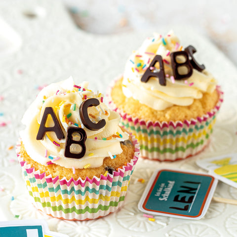 Cupcakes zur Einschulung, Buchstaben ABC aus Schokolade, Cupcake Deko zum ersten Schultag