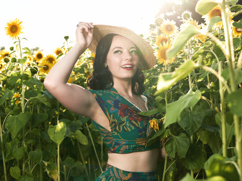 Pinup model Pamela Marie | Hollyville | Cardinal White Photography | Lannon Sunflower Farms