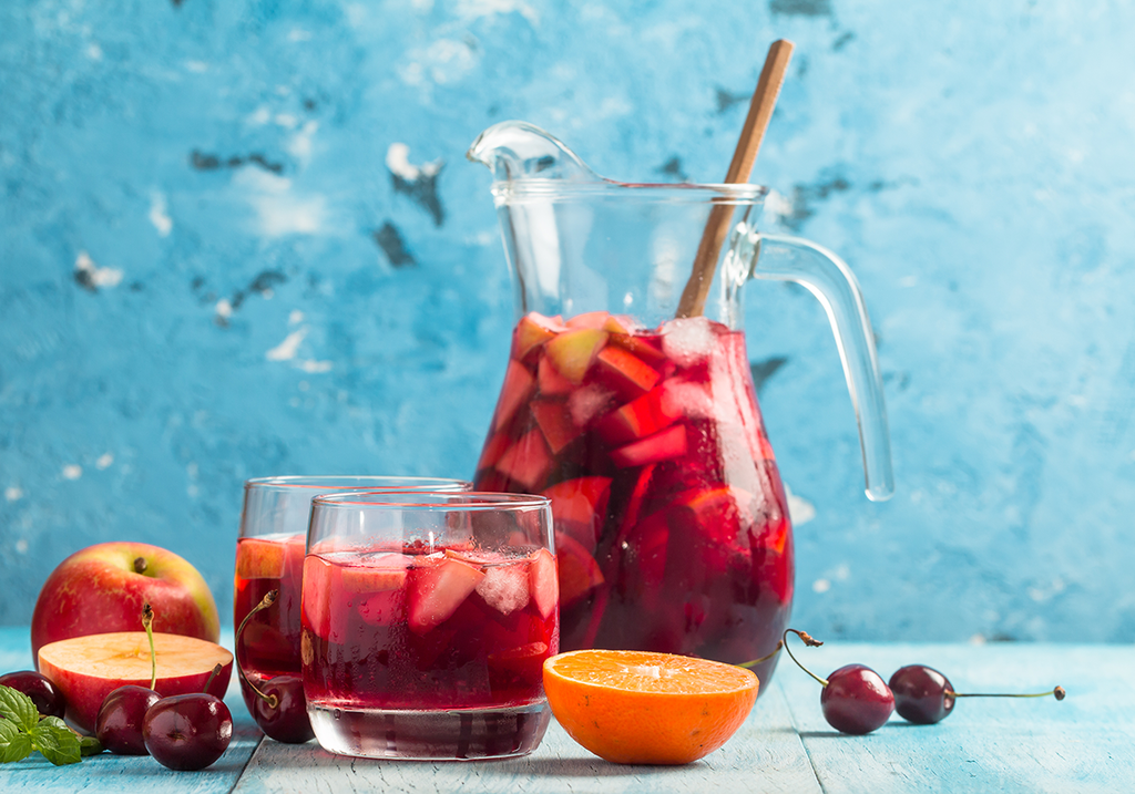 sangria with many fruit