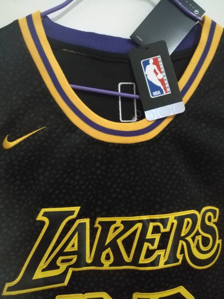 lebron black jersey with sleeves