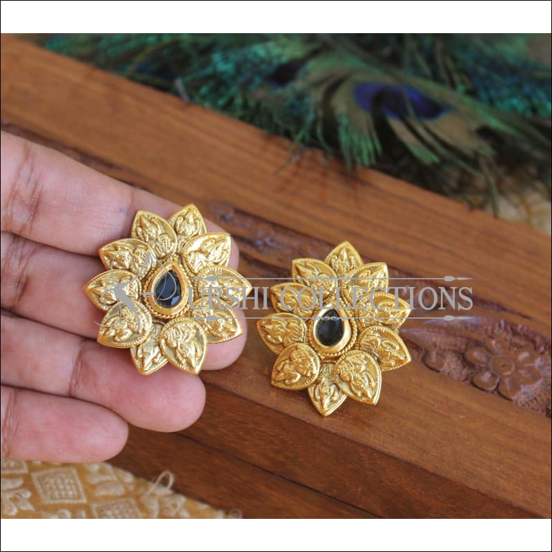 Indian traditional design handmade fabulous flower design 22 k 22 carat  yellow gold hand carved stud earring for women's jewelry | TRIBAL ORNAMENTS