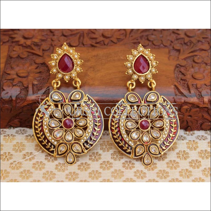 Elegant Floret Diamond Stud Earrings – AAPKISAKHI